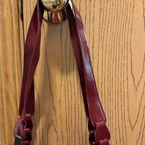Guess Burgundy Shoulder Bag - Picture 5 of 10